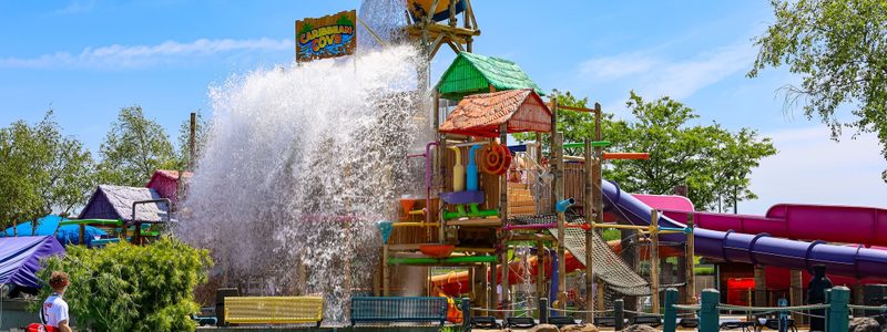 Hurricane Harbor Rockford